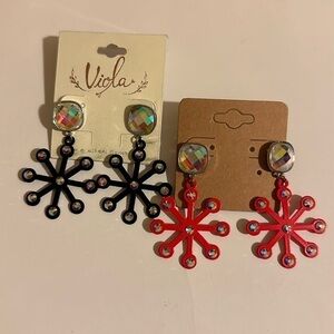 NWT A set of black and red Christmasearrings with blings